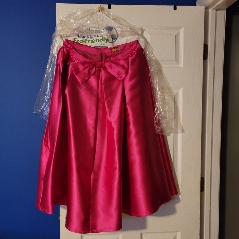 𝅺HOT Pink Skirt 💗 💕